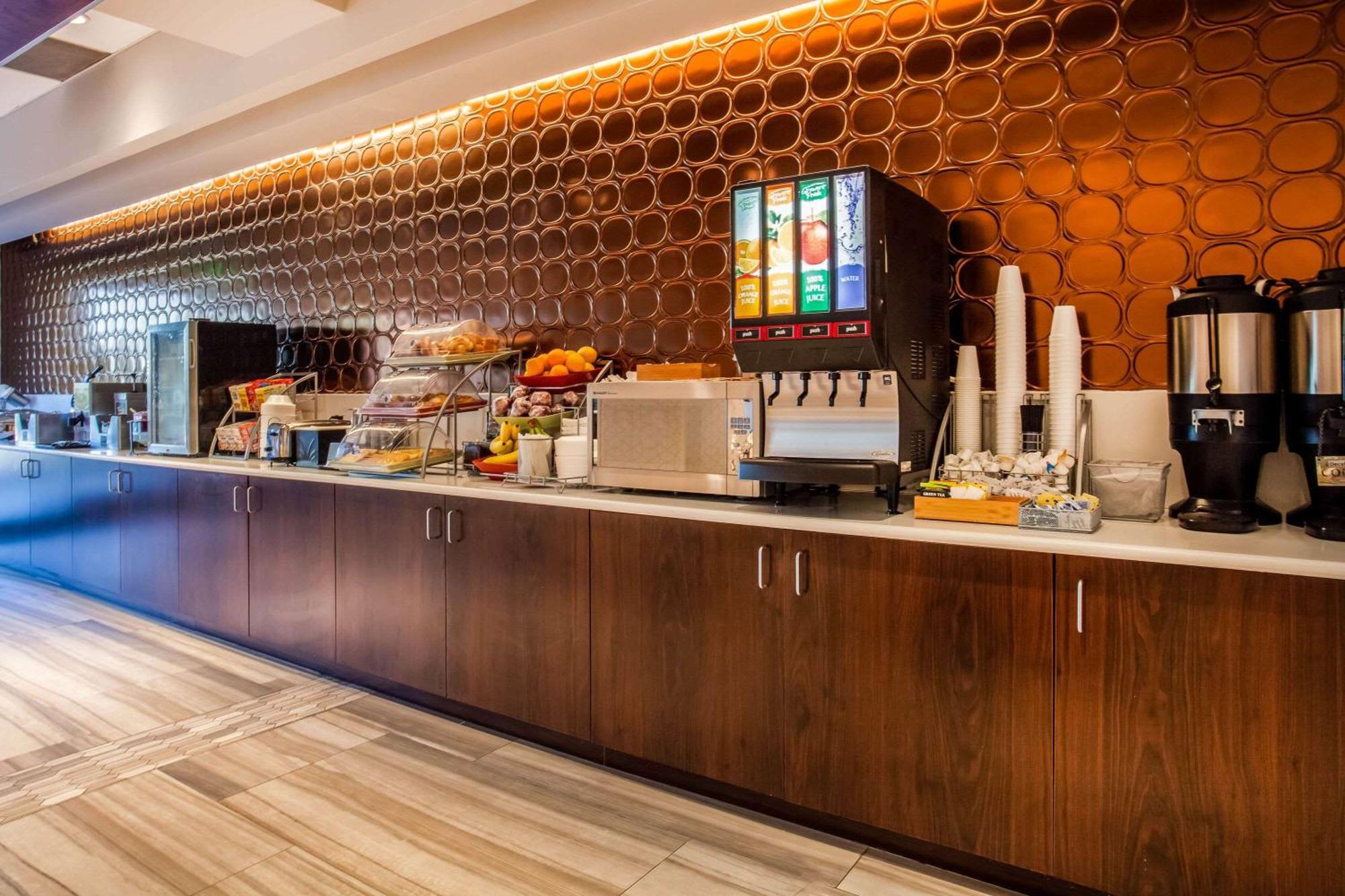Отель Wingate By Wyndham - Orlando International Airport- Free Hot Breakfast Экстерьер фото